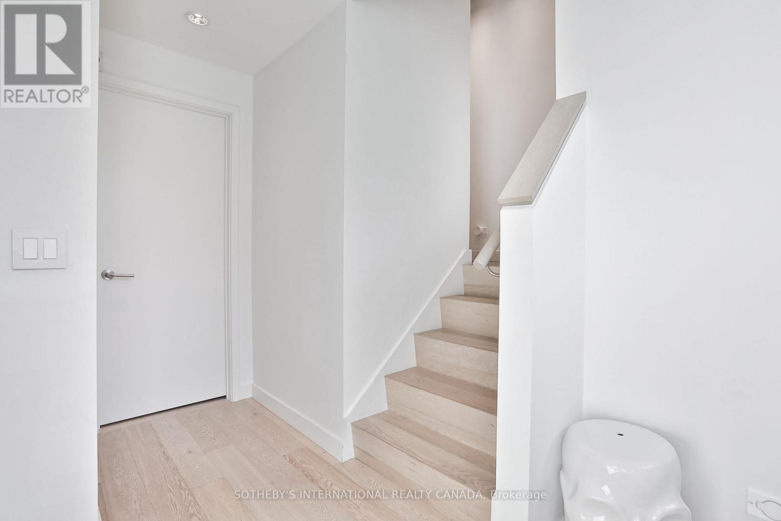 352b Harbord Street, Toronto, Ontario  M6G 1H7 - Photo 4 - C13784920