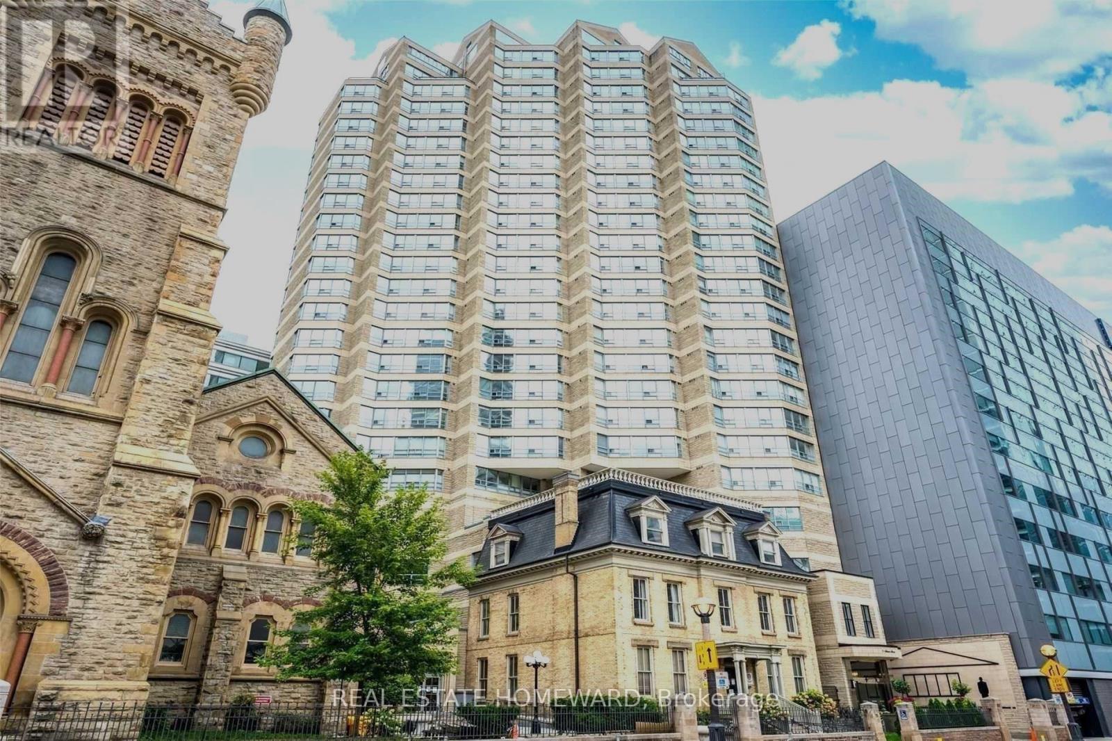 702 - 71 SIMCOE STREET, Toronto, Ontario
