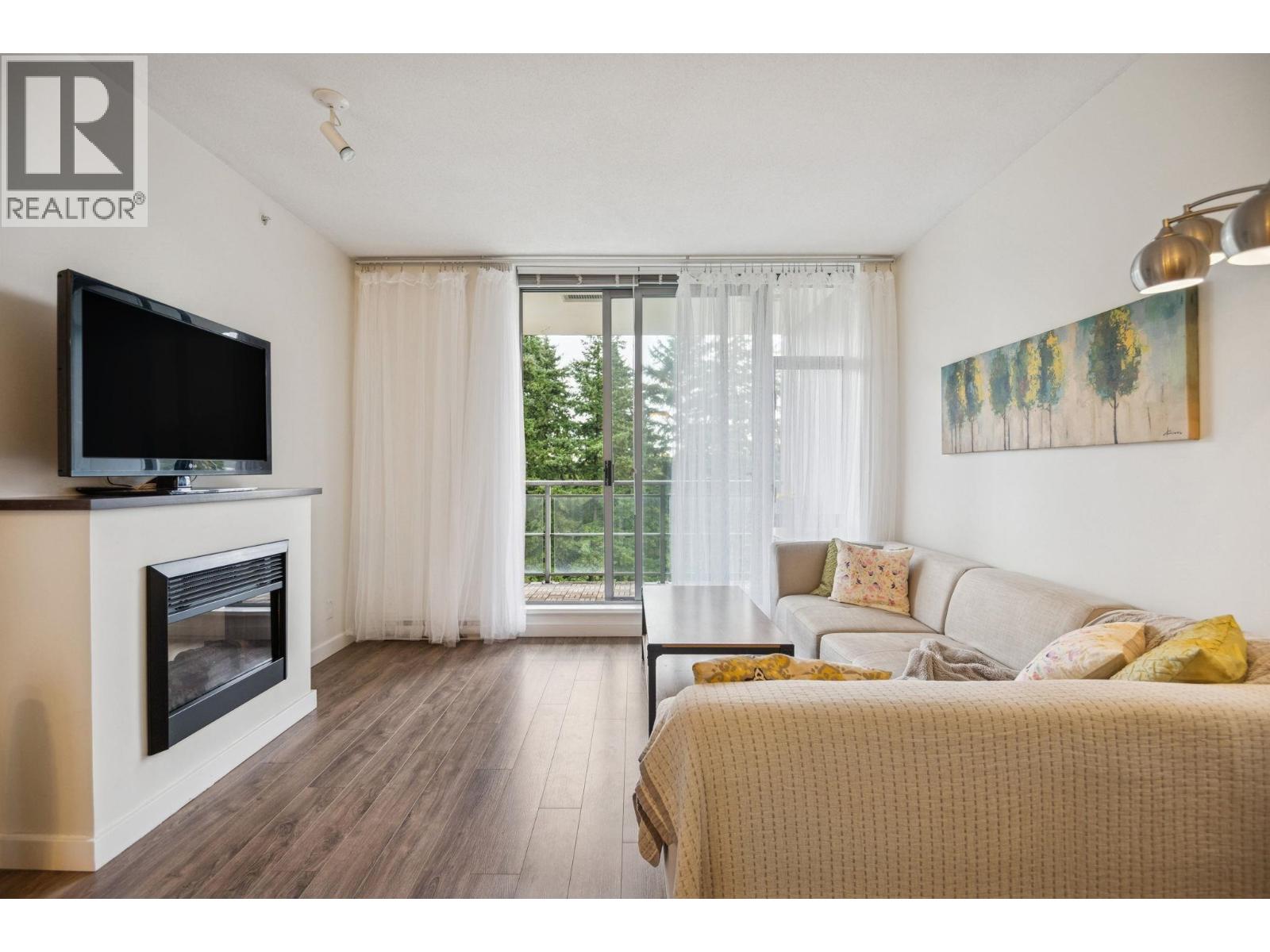 1407 280 Ross Drive, New Westminster, British Columbia  V3L 0C2 - Photo 2 - R3165486