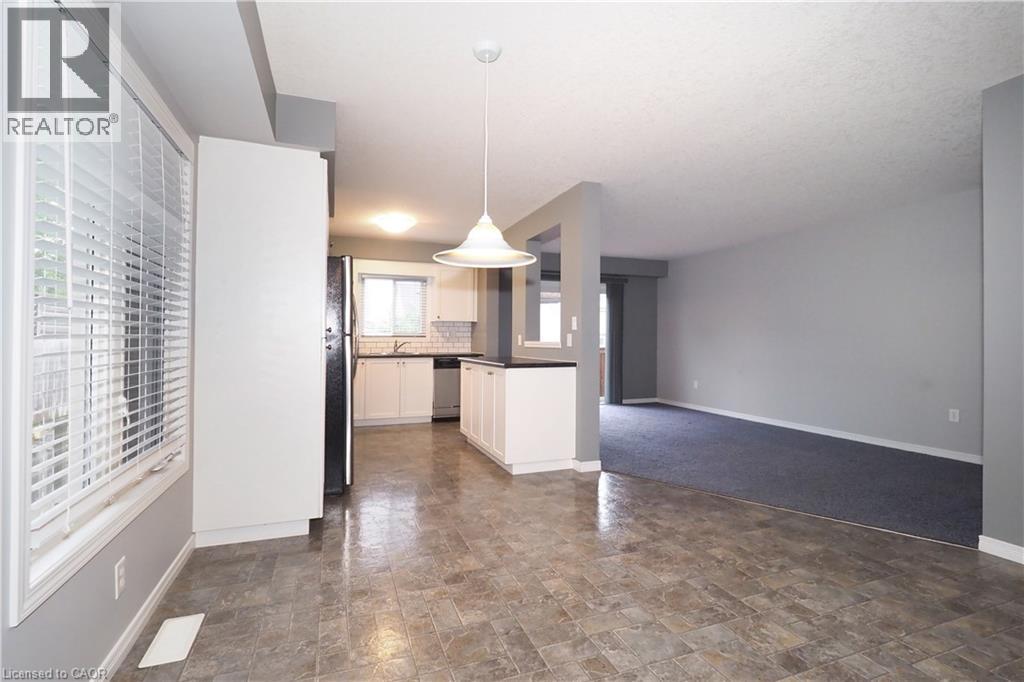 7 Upper Mercer Street Unit# J37, Kitchener, Ontario  N2A 0B7 - Photo 13 - 40863130