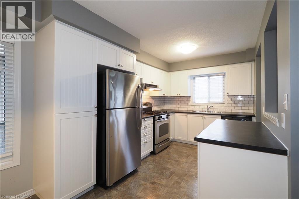 7 Upper Mercer Street Unit# J37, Kitchener, Ontario  N2A 0B7 - Photo 16 - 40863130