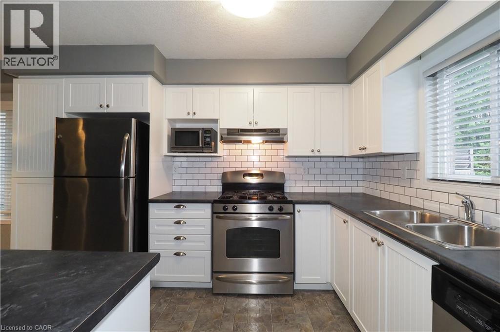 7 Upper Mercer Street Unit# J37, Kitchener, Ontario  N2A 0B7 - Photo 19 - 40863130