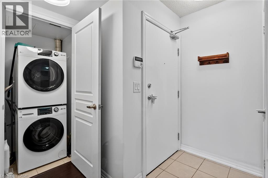 1940 Ironstone Drive Unit# 1006, Burlington, Ontario  L7L 0E4 - Photo 7 - 40862561
