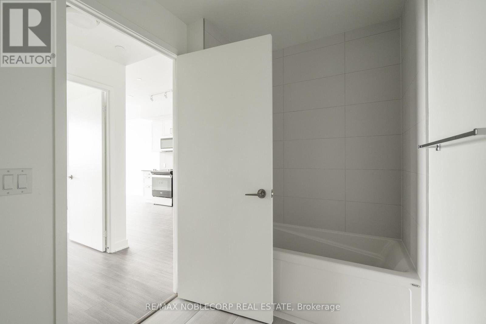 626 - 681 Yonge Street, Barrie, Ontario  L9K 0J1 - Photo 25 - S13784918