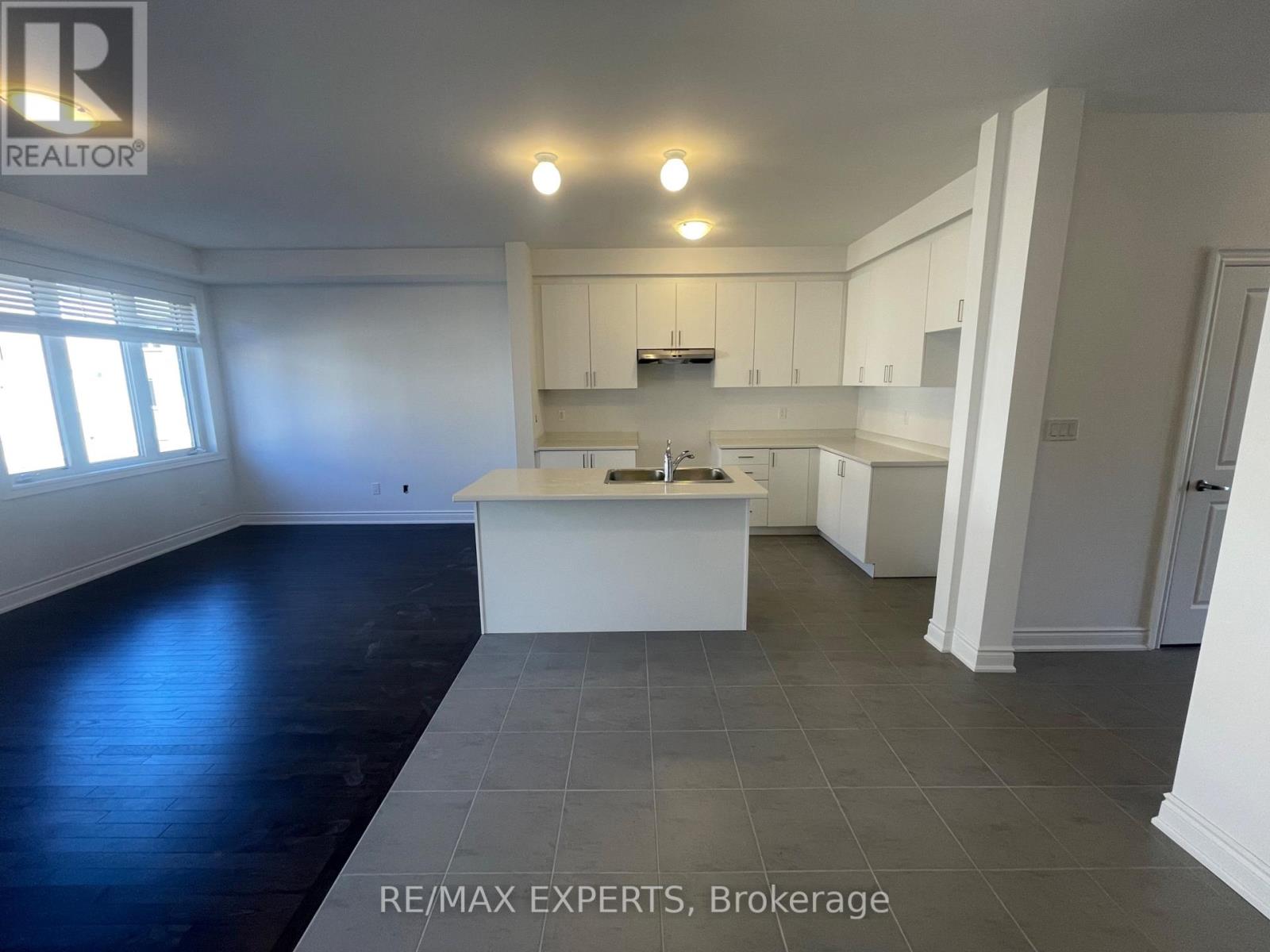14 Autumn Drive, Wasaga Beach, Ontario  L9Z 0K7 - Photo 3 - S13784992