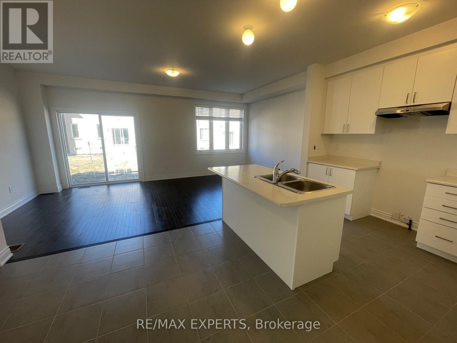 14 Autumn Drive, Wasaga Beach, Ontario  L9Z 0K7 - Photo 7 - S13784992