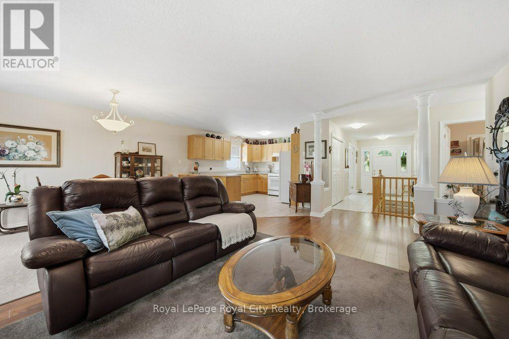 20 Dickinson Court, Centre Wellington, Ontario  N0B 1S0 - Photo 11 - X13784942