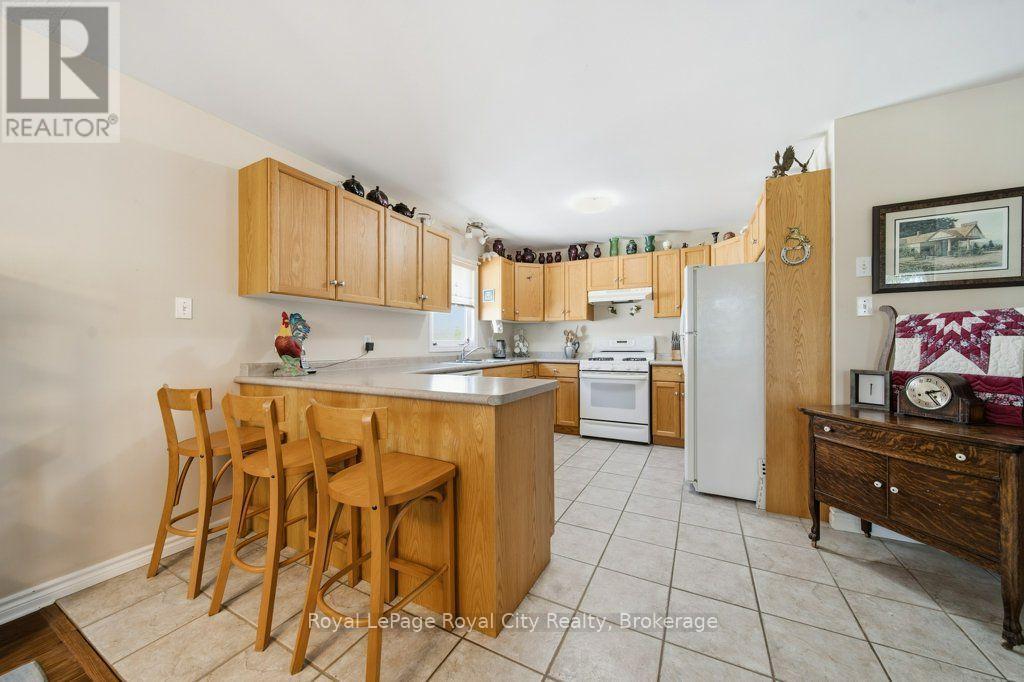 20 Dickinson Court, Centre Wellington, Ontario  N0B 1S0 - Photo 13 - X13784942