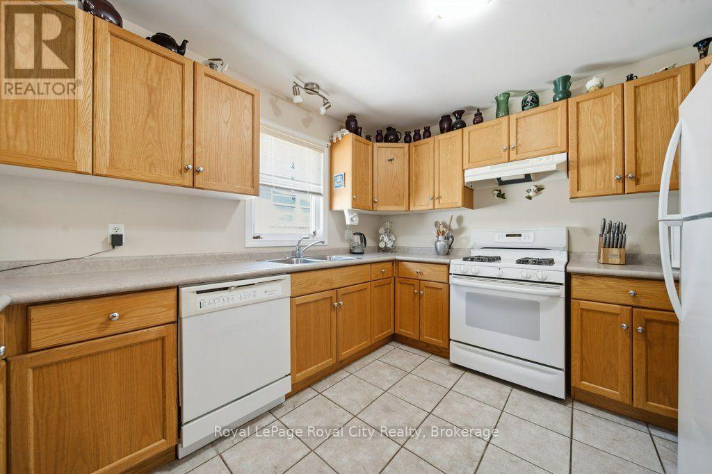 20 Dickinson Court, Centre Wellington, Ontario  N0B 1S0 - Photo 14 - X13784942