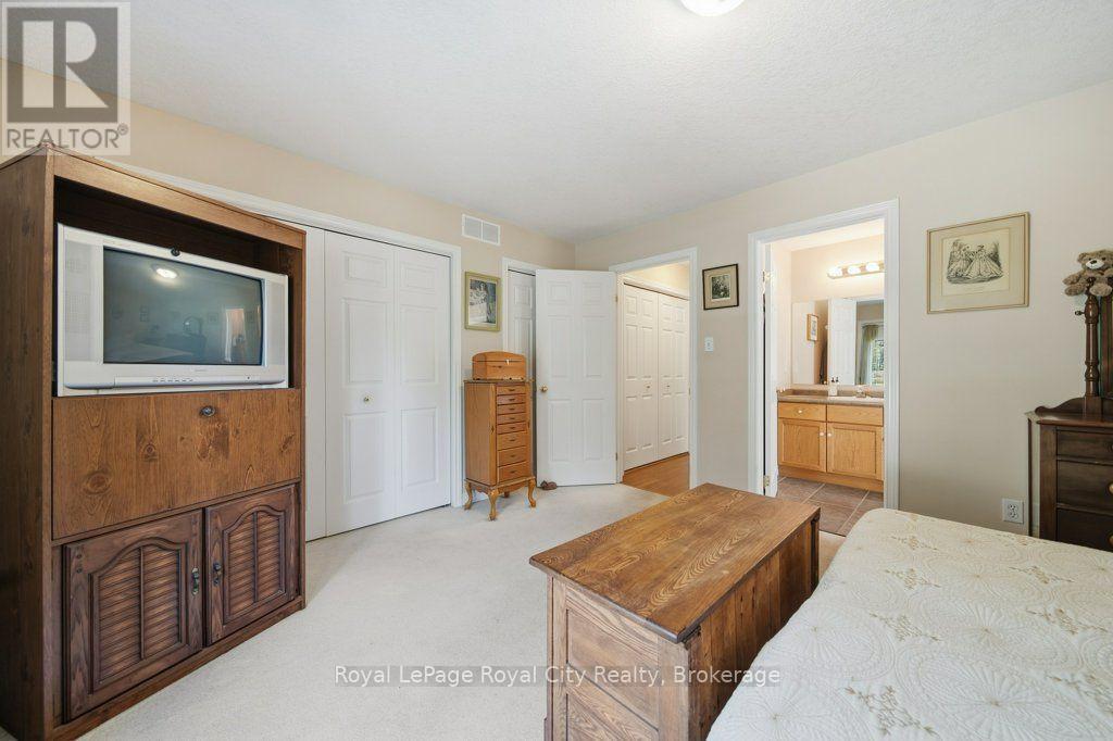 20 Dickinson Court, Centre Wellington, Ontario  N0B 1S0 - Photo 21 - X13784942