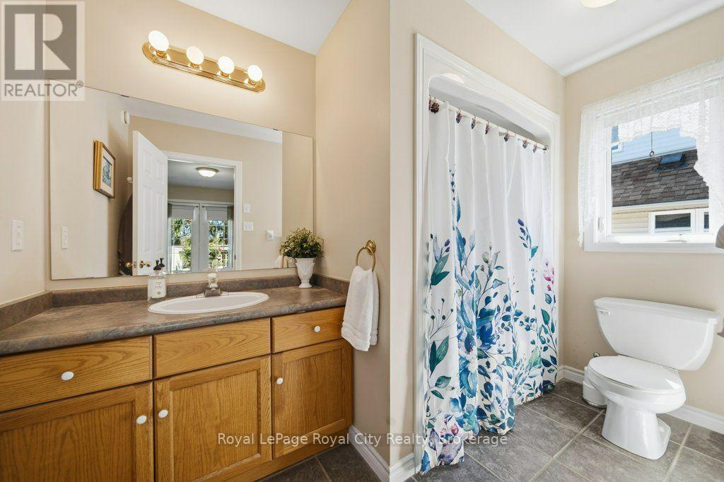 20 Dickinson Court, Centre Wellington, Ontario  N0B 1S0 - Photo 22 - X13784942