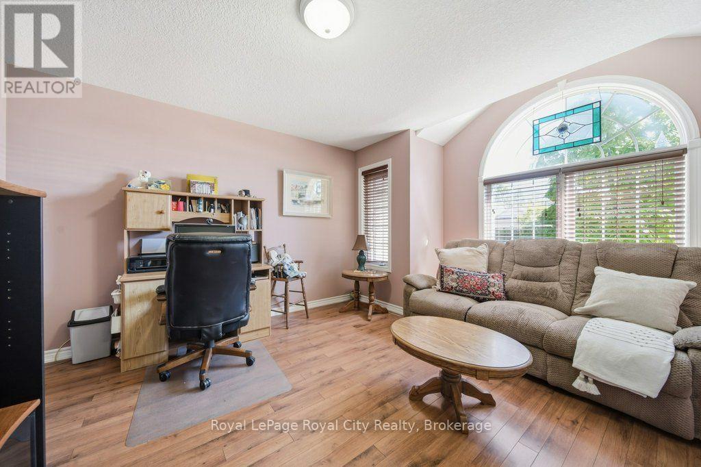 20 Dickinson Court, Centre Wellington, Ontario  N0B 1S0 - Photo 9 - X13784942