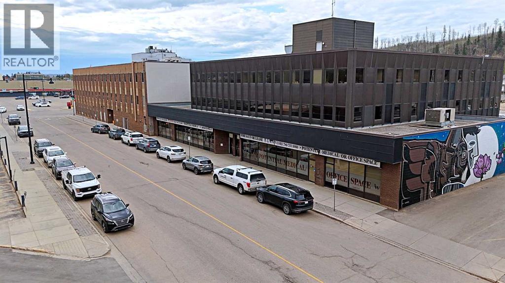 Main Level, 9911 Macdonald Avenue, Fort Mcmurray, Alberta  T9H 1S7 - Photo 3 - A2297134