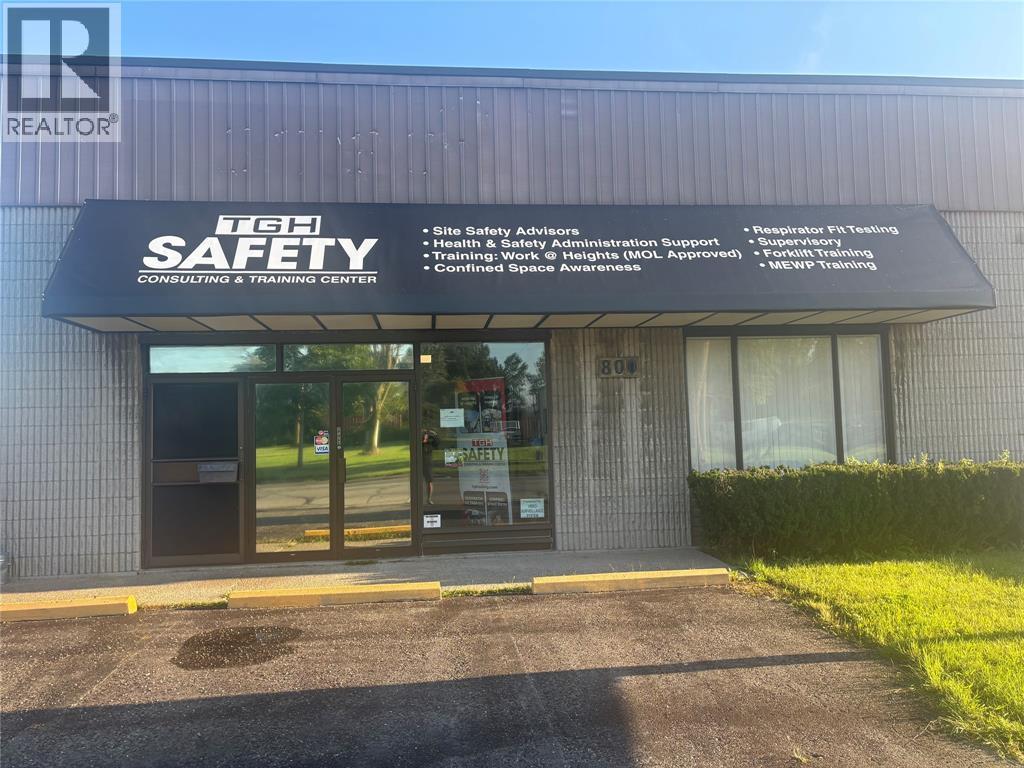 800 CAMPBELL STREET, Sarnia, Ontario