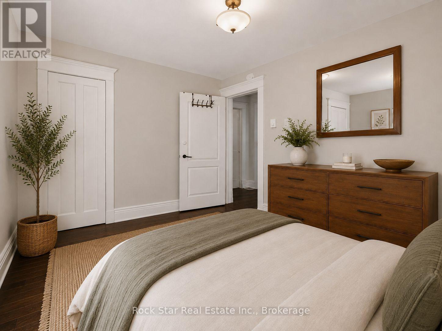 22 RICH AVENUE photo 31