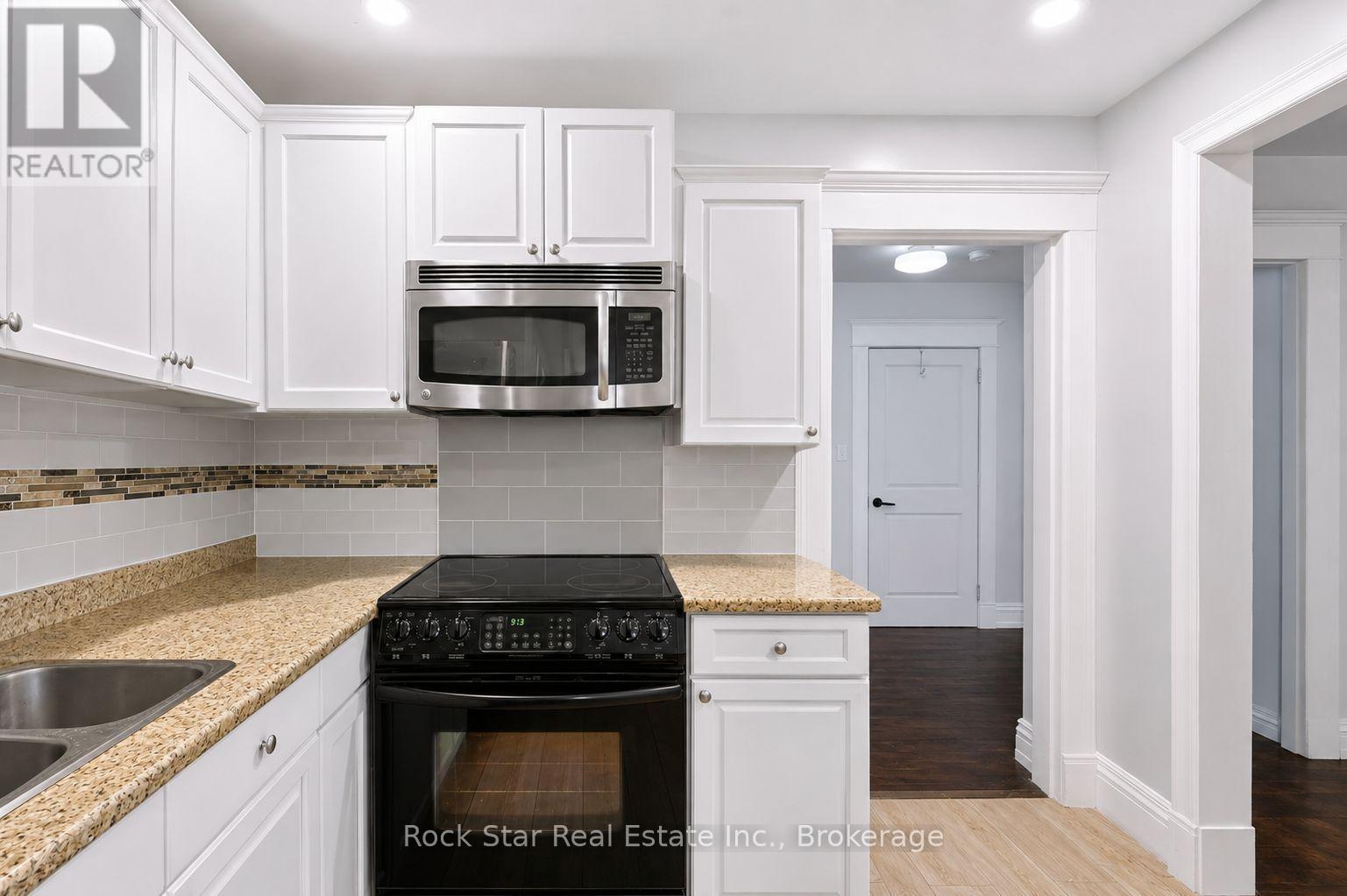 22 RICH AVENUE photo 25