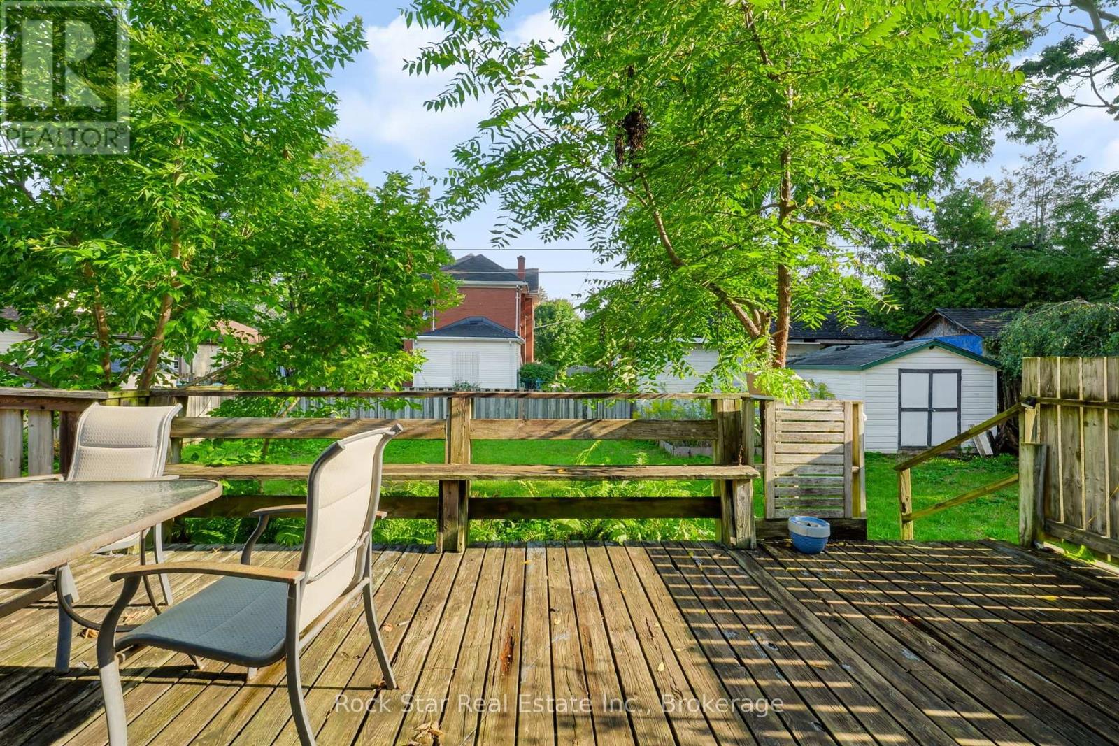 22 RICH AVENUE photo 35