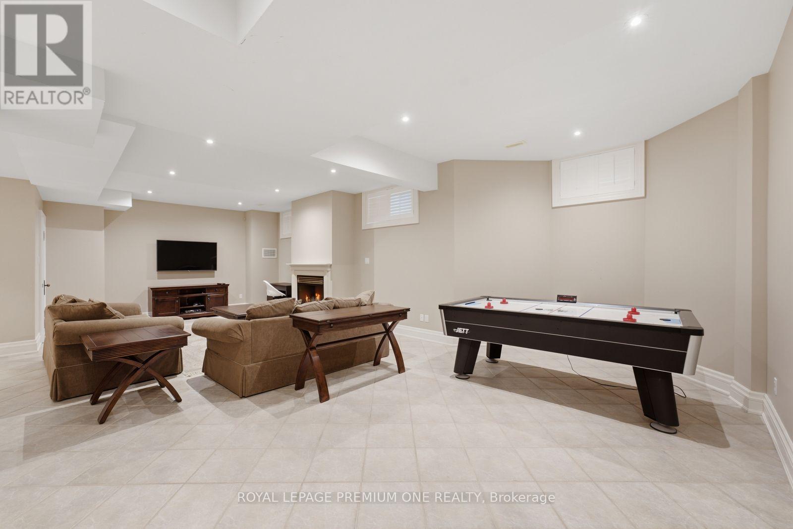 36 Northfield Court, Vaughan, Ontario  L0J 1C0 - Photo 29 - N13782136