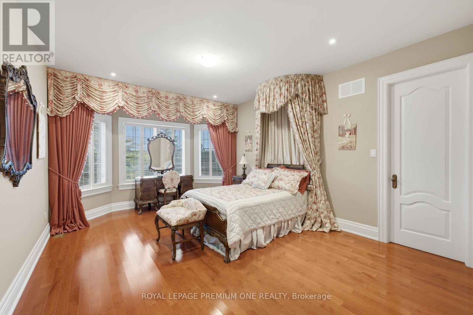 36 Northfield Court, Vaughan, Ontario  L0J 1C0 - Photo 24 - N13782136