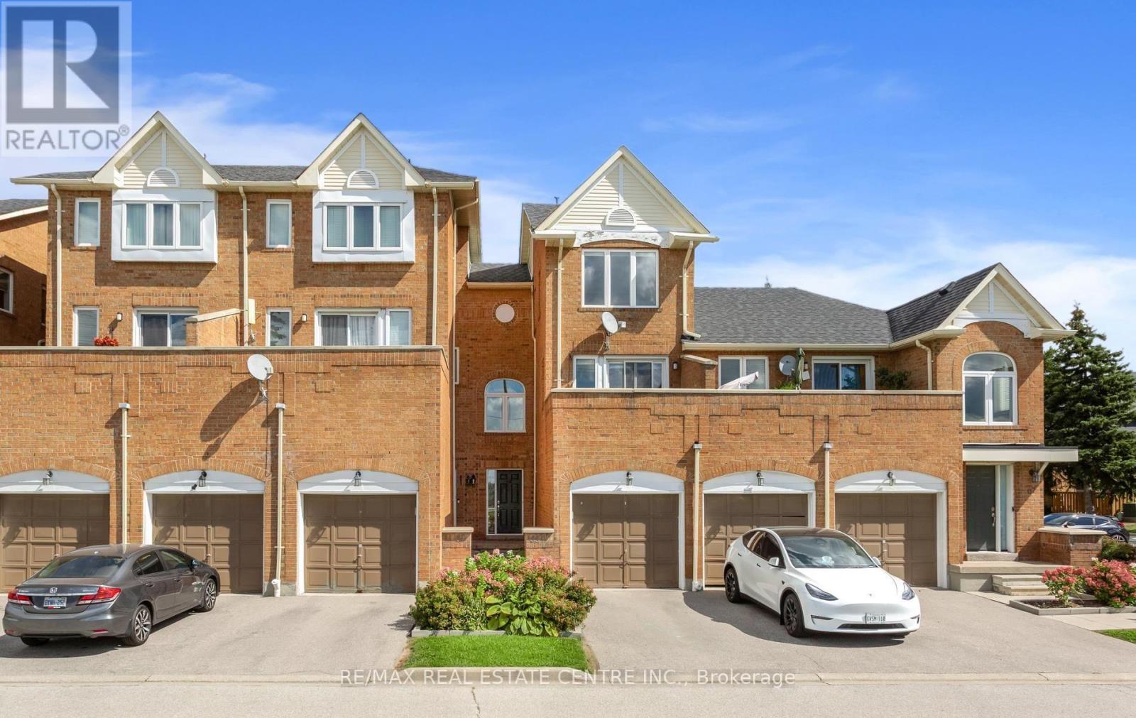 68 - 45 Bristol Road E, Mississauga, Ontario  L4Z 3P5 - Photo 2 - W13784798