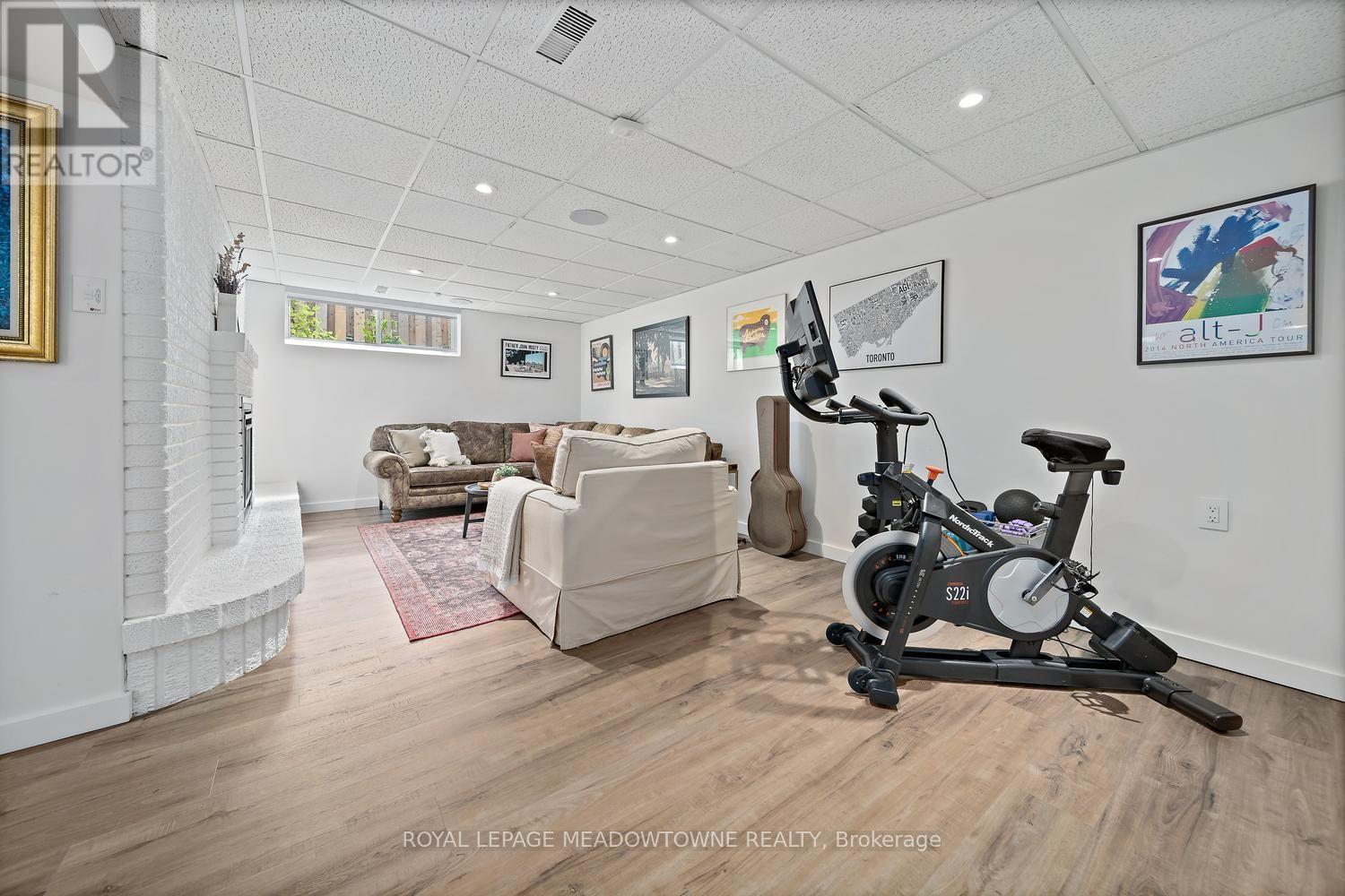 42 Oxenden Crescent, Toronto, Ontario  M9C 4H4 - Photo 33 - W13784800