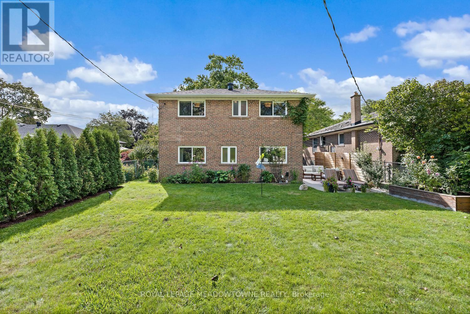 42 Oxenden Crescent, Toronto, Ontario  M9C 4H4 - Photo 49 - W13784800