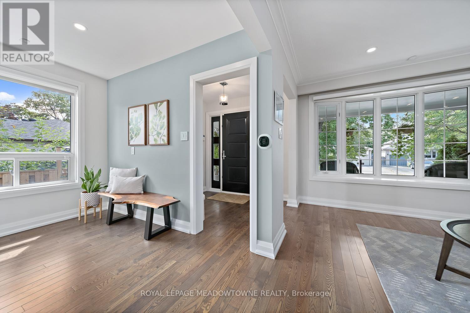 42 Oxenden Crescent, Toronto, Ontario  M9C 4H4 - Photo 8 - W13784800