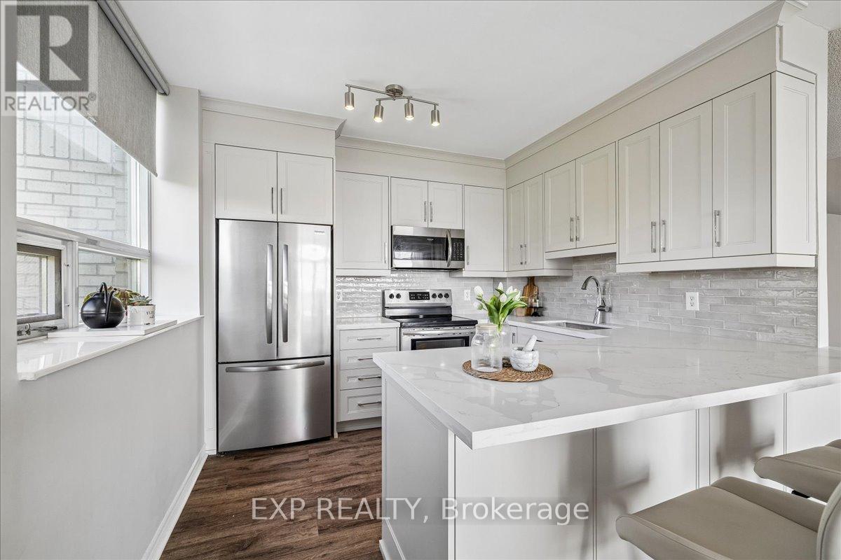 708 - 200 Burnhamthorpe Road E, Mississauga (City Centre), Ontario  L5A 4L4 - Photo 10 - W13784888