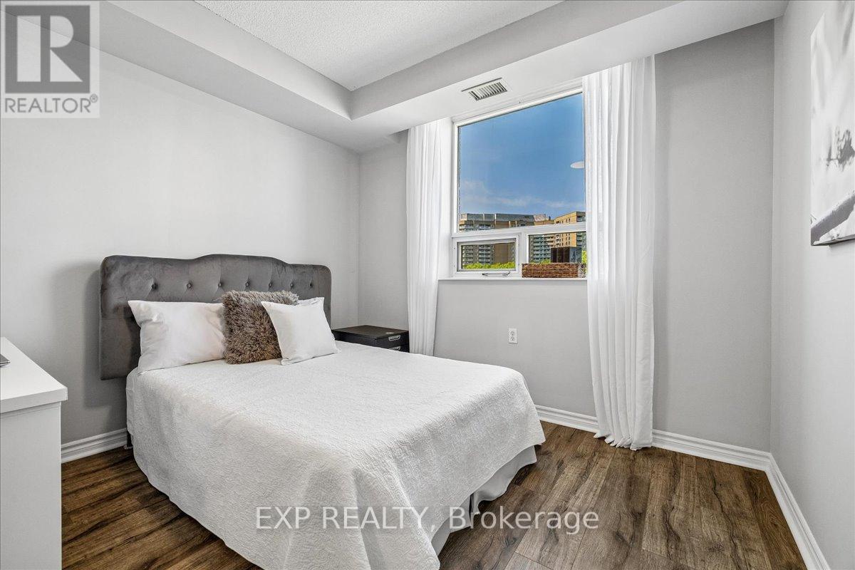 708 - 200 Burnhamthorpe Road E, Mississauga (City Centre), Ontario  L5A 4L4 - Photo 18 - W13784888