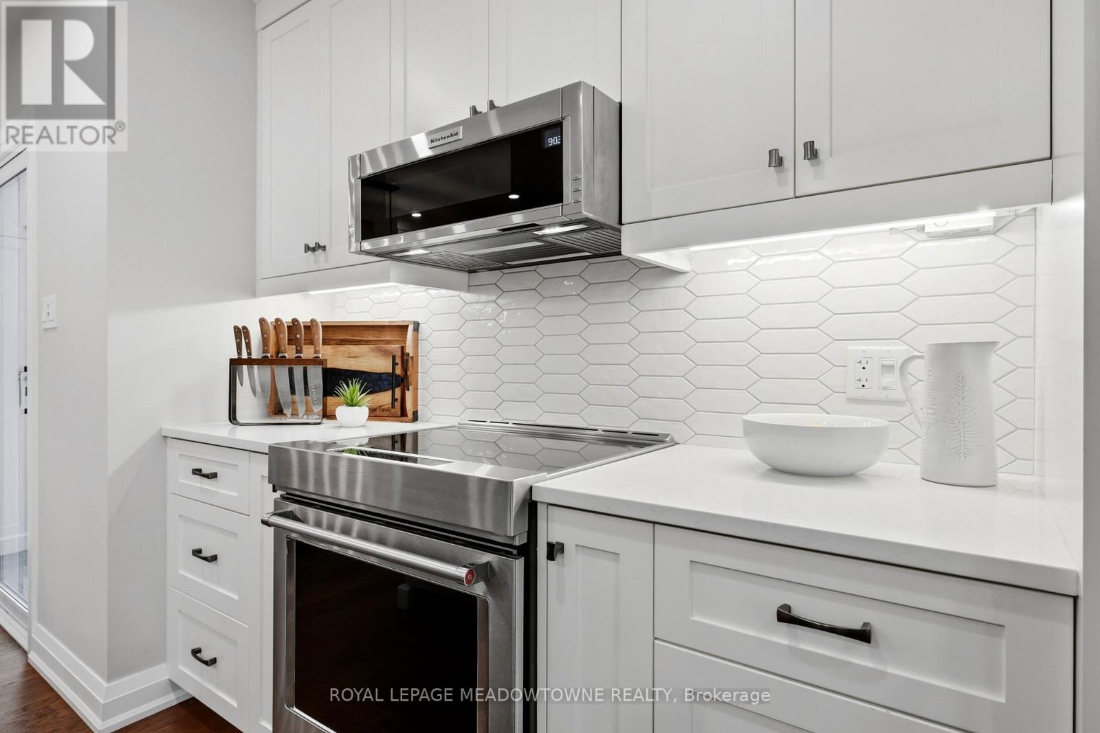7 Terry Court, Halton Hills, Ontario  L7G 1P4 - Photo 15 - W13784890