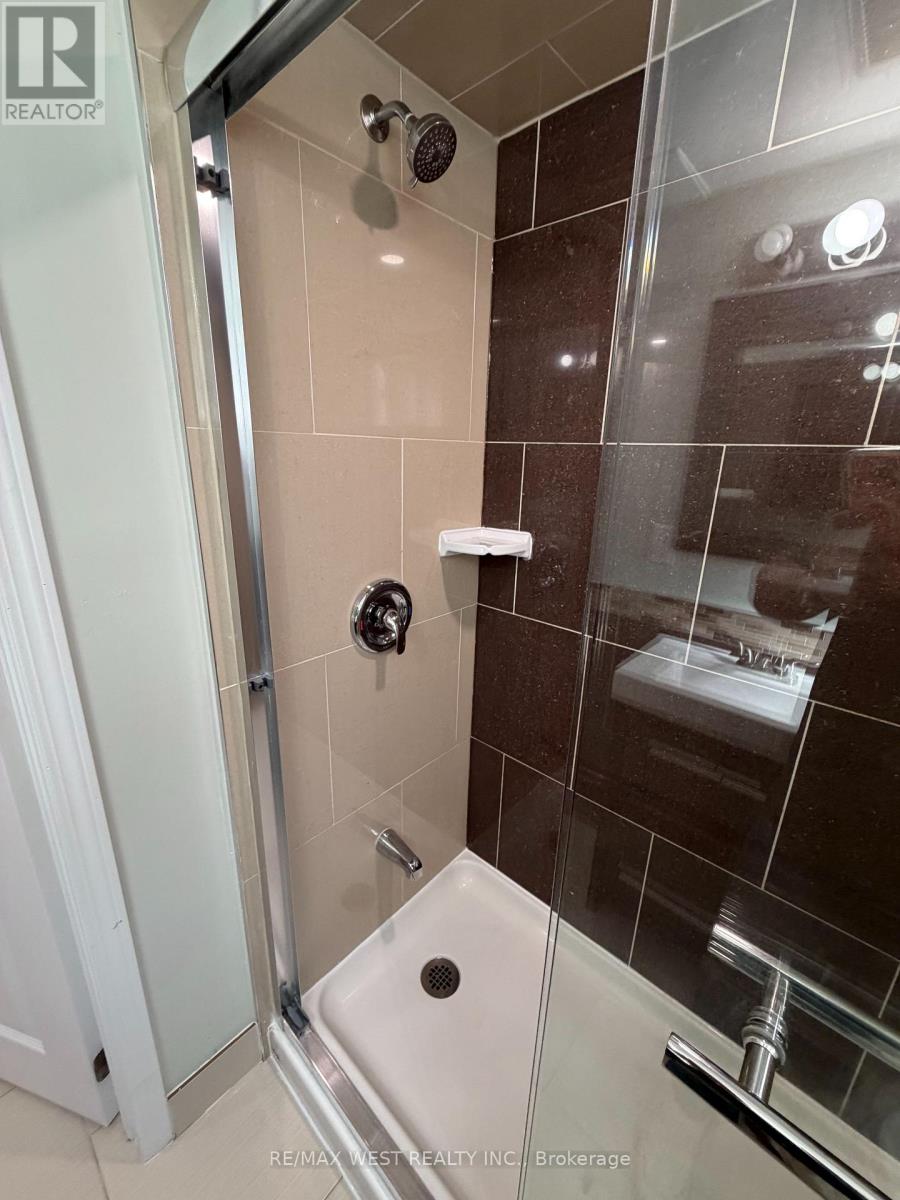 15 Macleod Street, Toronto, Ontario  M6L 2M7 - Photo 9 - W13784906