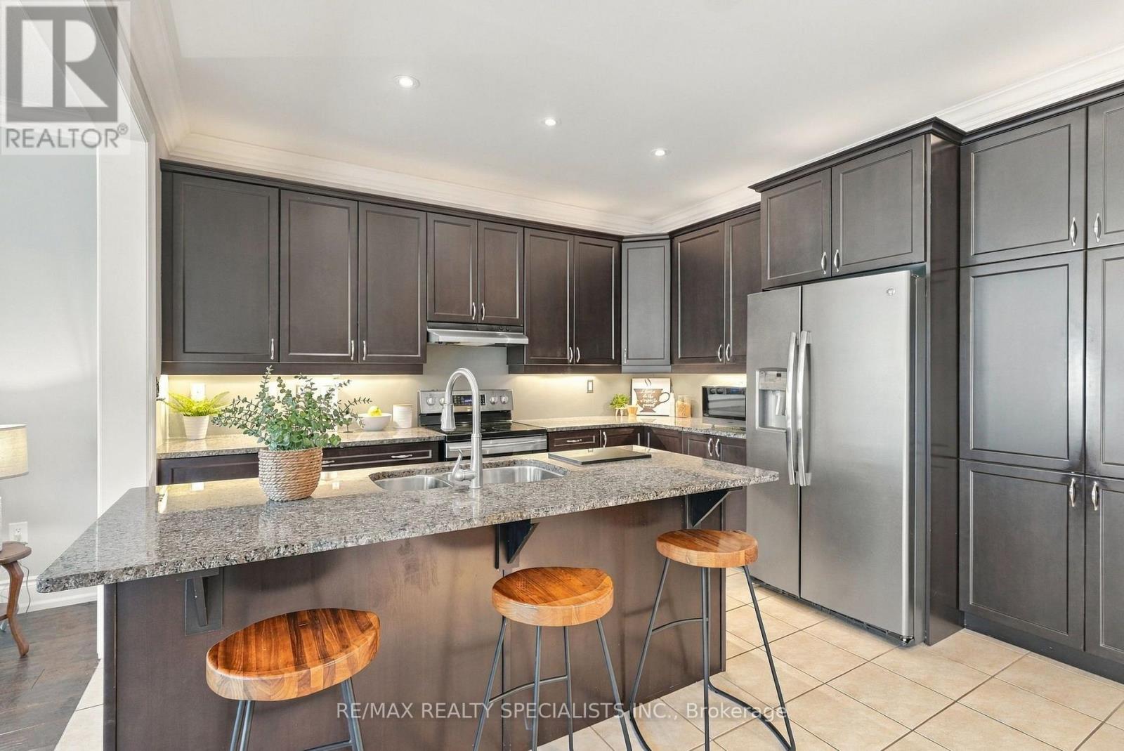 212 Leiterman Drive, Milton, Ontario  L9T 8B3 - Photo 9 - W13784934