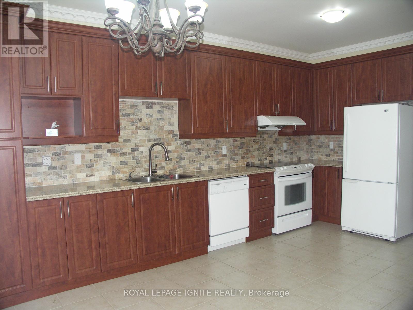 23 Royal Vista Road, Brampton, Ontario  L6Y 0K8 - Photo 5 - W13784952
