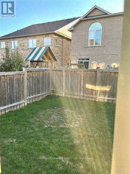 Upper - 4663 Centretown Way, Mississauga, Ontario  L5R 0E1 - Photo 12 - W13784982