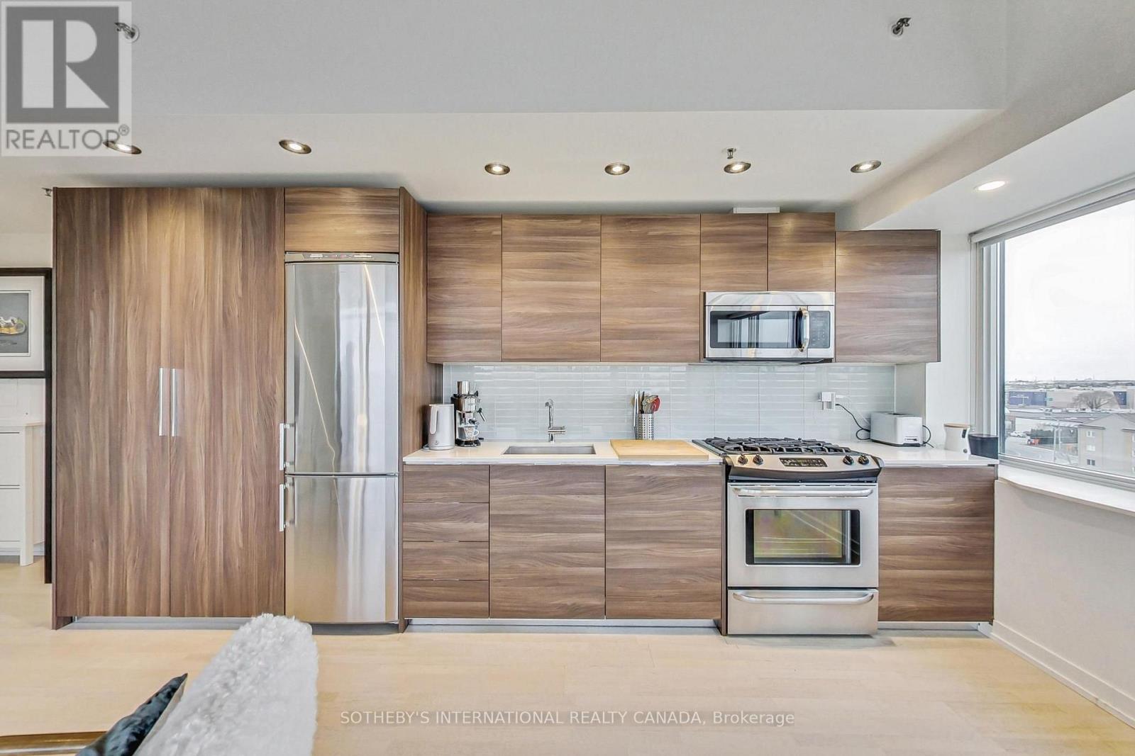 602 - 51 Lady Bank Road, Toronto, Ontario  M8Z 0C9 - Photo 4 - W13784484