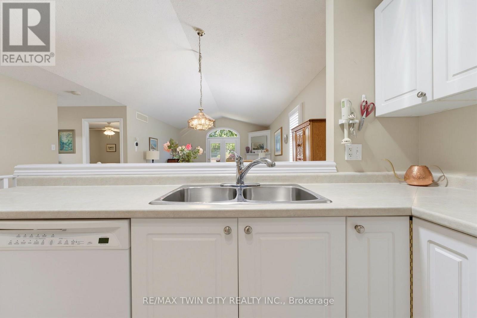 9 - 73 Morton Avenue W, Brantford, Ontario  N3R 2N7 - Photo 11 - X13784936