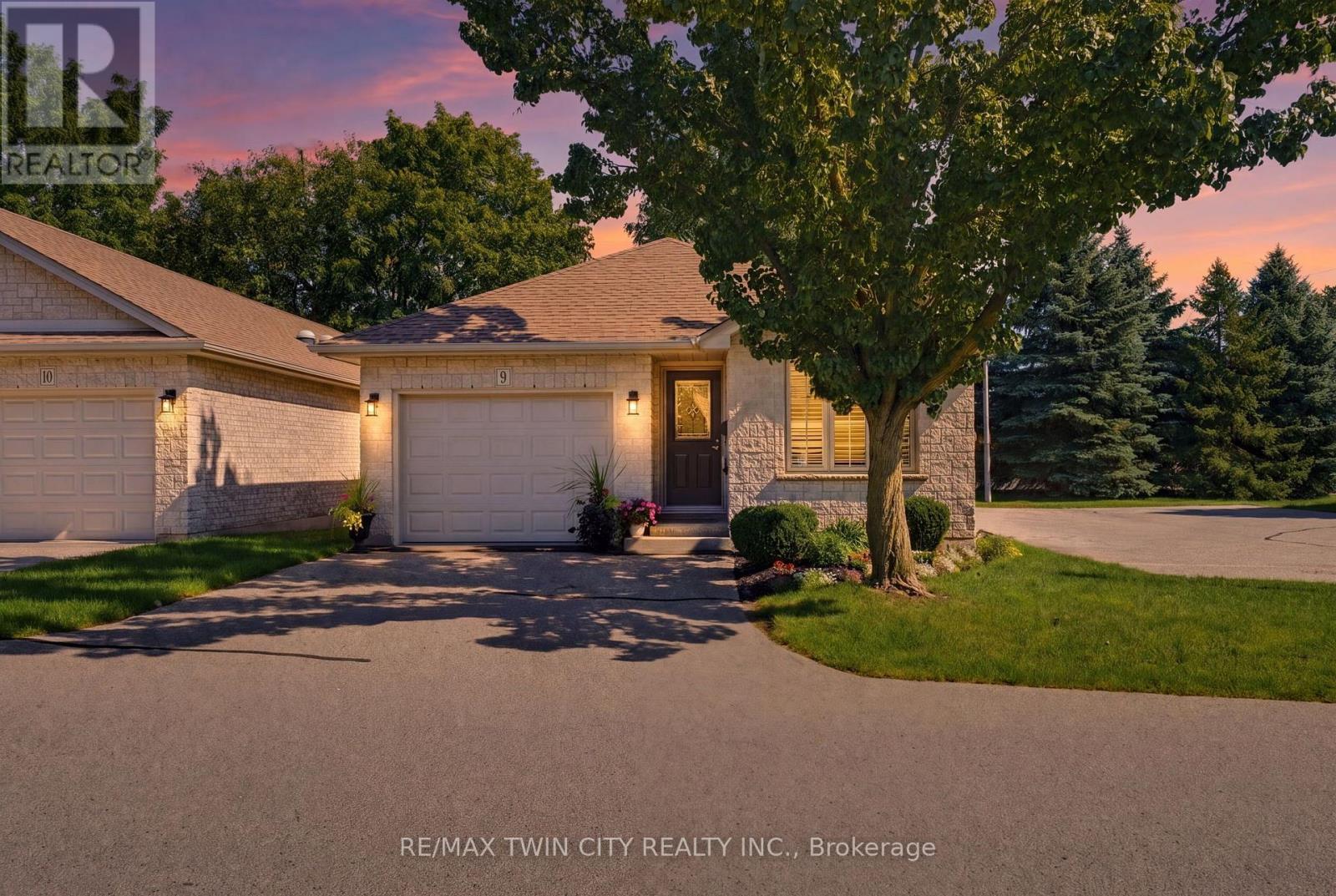 9 - 73 Morton Avenue W, Brantford, Ontario  N3R 2N7 - Photo 2 - X13784936