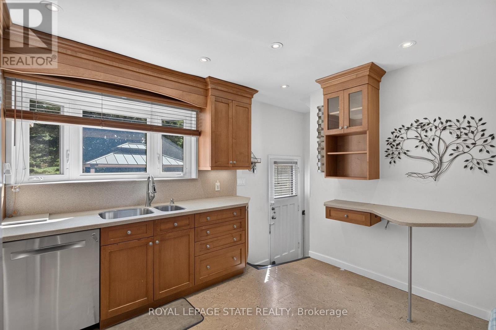 109 Rosemary Lane, Hamilton, Ontario  L9G 2K4 - Photo 18 - X13784994