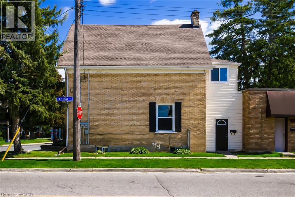 93 Lancaster Street W, Kitchener, Ontario N2H 4T3 - Photo 2 - 40863097