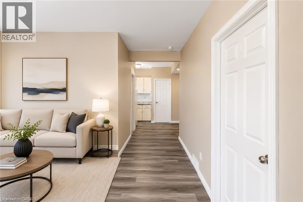 93 Lancaster Street W, Kitchener, Ontario N2H 4T3 - Photo 4 - 40863097