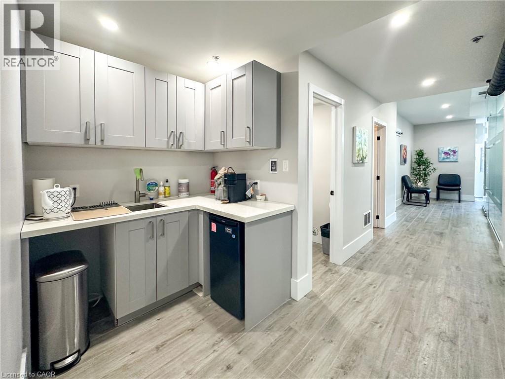 4380 South Service Road Unit# 3, Burlington, Ontario  L7L 5Y6 - Photo 13 - 40861246