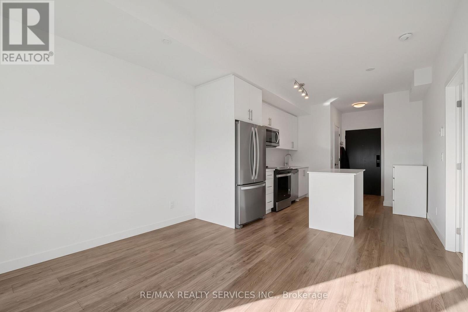 1304 - 345 Wheat Boom Drive, Oakville, Ontario  L6H 7X4 - Photo 2 - W13729352