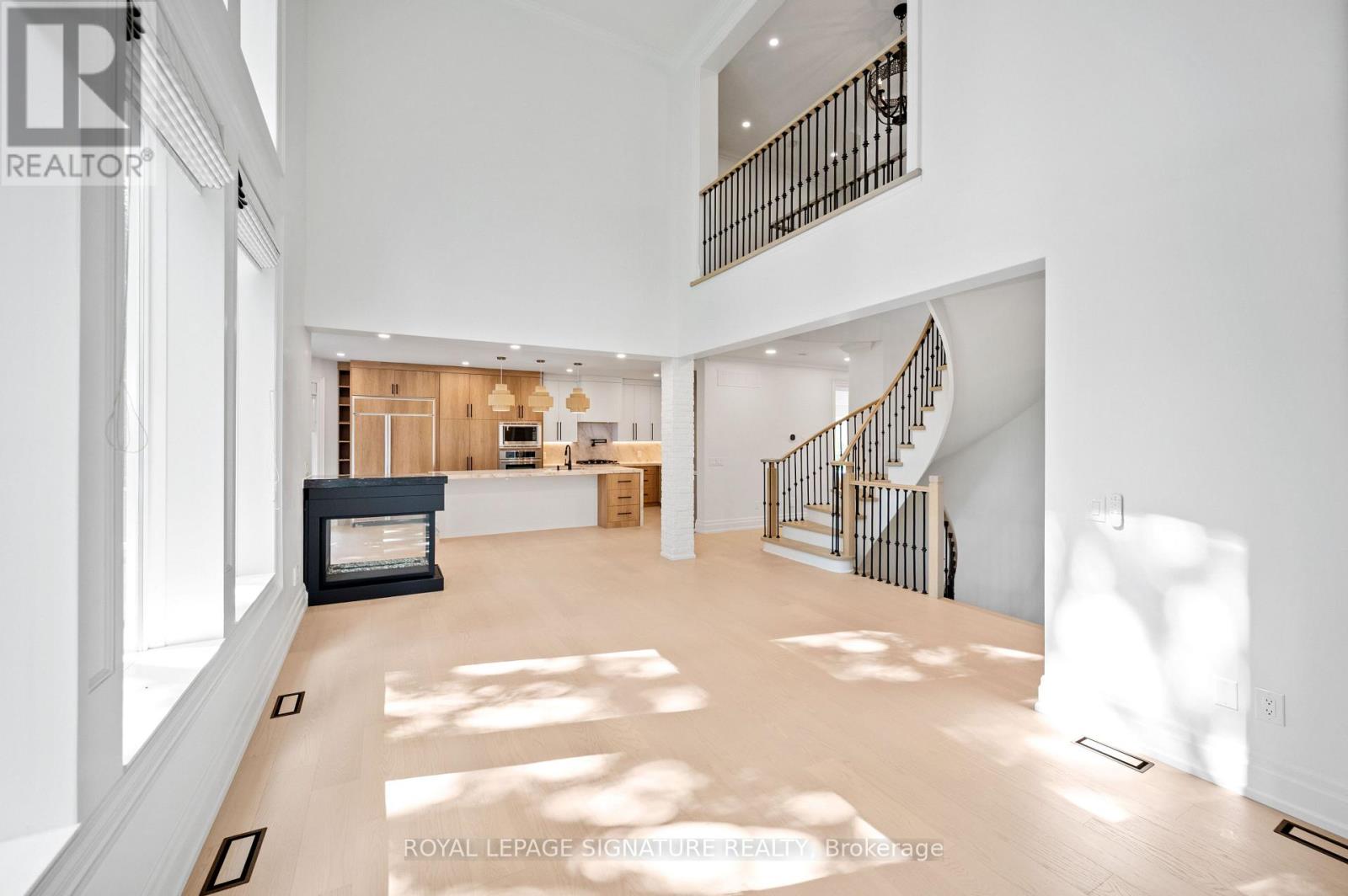 762 Duchess Drive, Mississauga, Ontario L4Y 1H7 - Photo 10 - W13782488