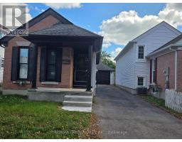 133 WAKE ROBIN DRIVE, Kitchener, Ontario