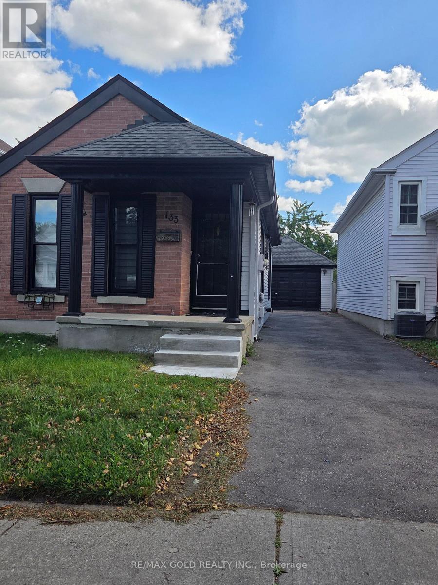 133 Wake Robin Drive, Kitchener, Ontario N2E 3L6 - Photo 3 - X13782142
