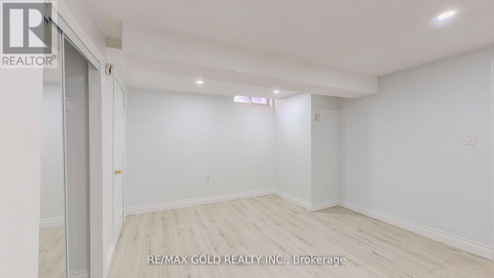 133 Wake Robin Drive, Kitchener, Ontario N2E 3L6 - Photo 17 - X13782142