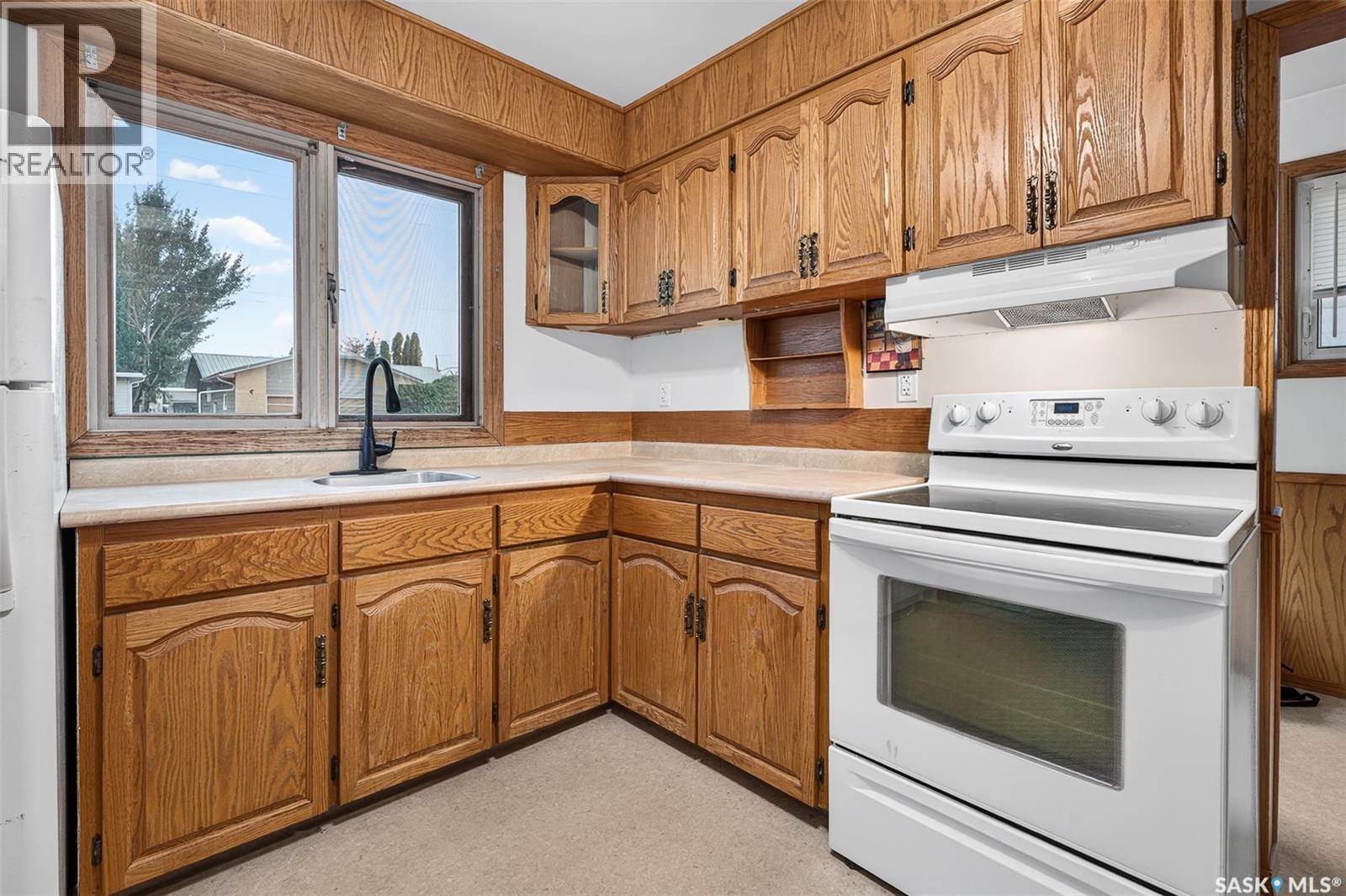 1054 Vaughan Street W, Moose Jaw, Saskatchewan  S6H 5P2 - Photo 11 - SK048427