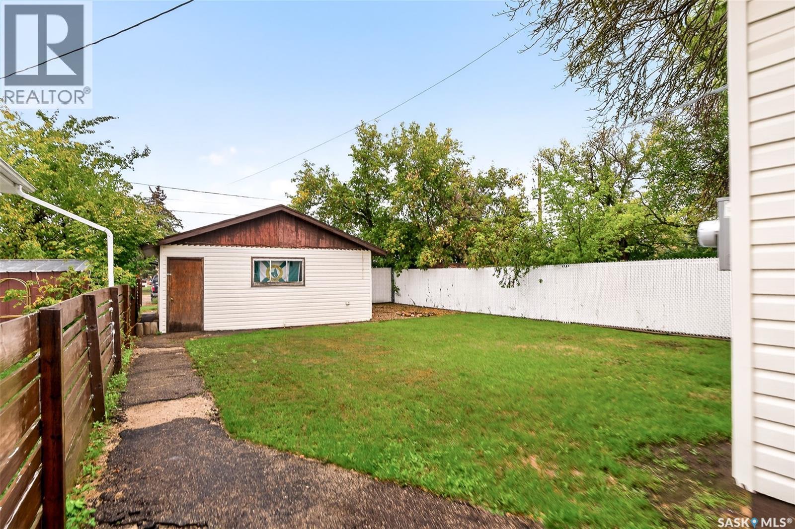 1054 Vaughan Street W, Moose Jaw, Saskatchewan  S6H 5P2 - Photo 41 - SK048427