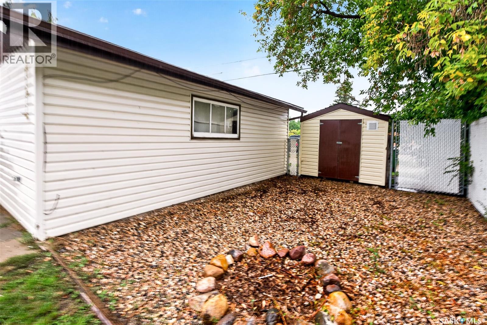 1054 Vaughan Street W, Moose Jaw, Saskatchewan  S6H 5P2 - Photo 42 - SK048427