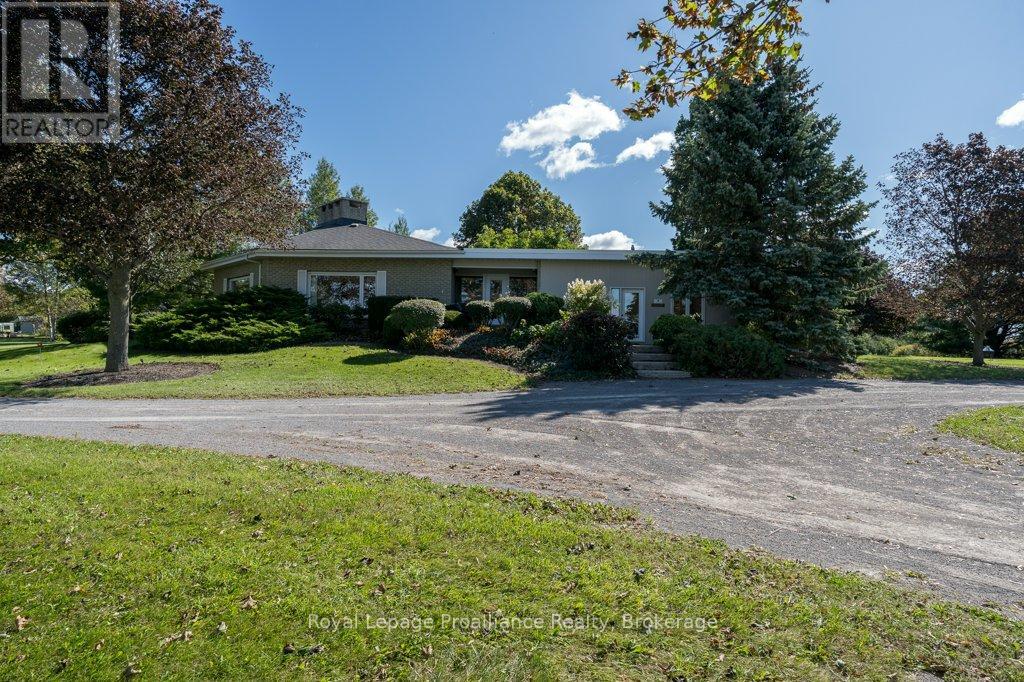 2355 County Rd 3, Prince Edward County, Ontario  K0K 1L0 - Photo 5 - X13785086